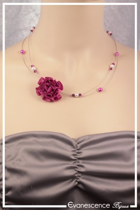 parure-de-bijoux-fifa-couleur-fuchsia-et-blanc-collier