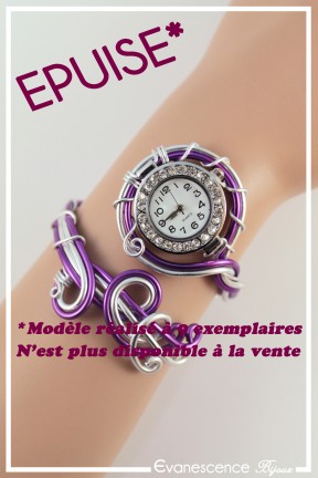 montre-en-aluminium-fidji-couleur-argent-et-violet-porte