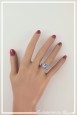 bague-reglable-enfant-licorne-couleur-bleu-et-rose-portee